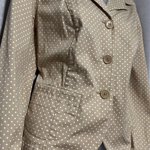 Adorable Spring Jacket! - Picture 2 of 3